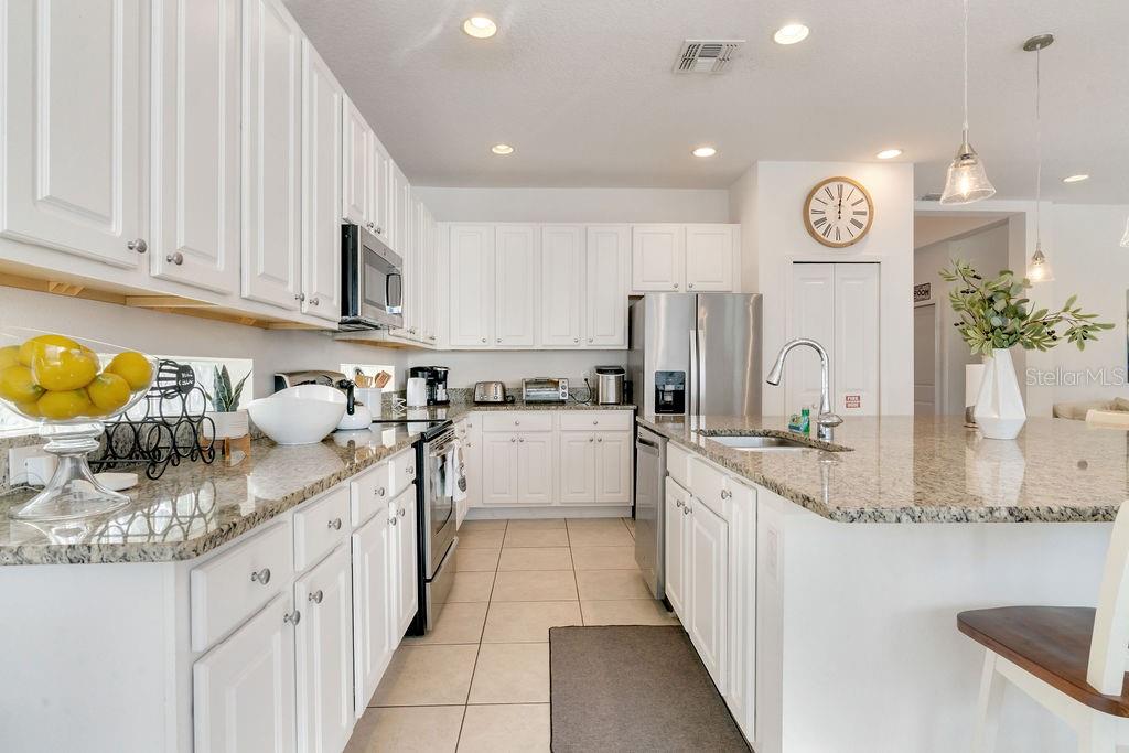 Image 13 of 47 For 2692 Calistoga Avenue