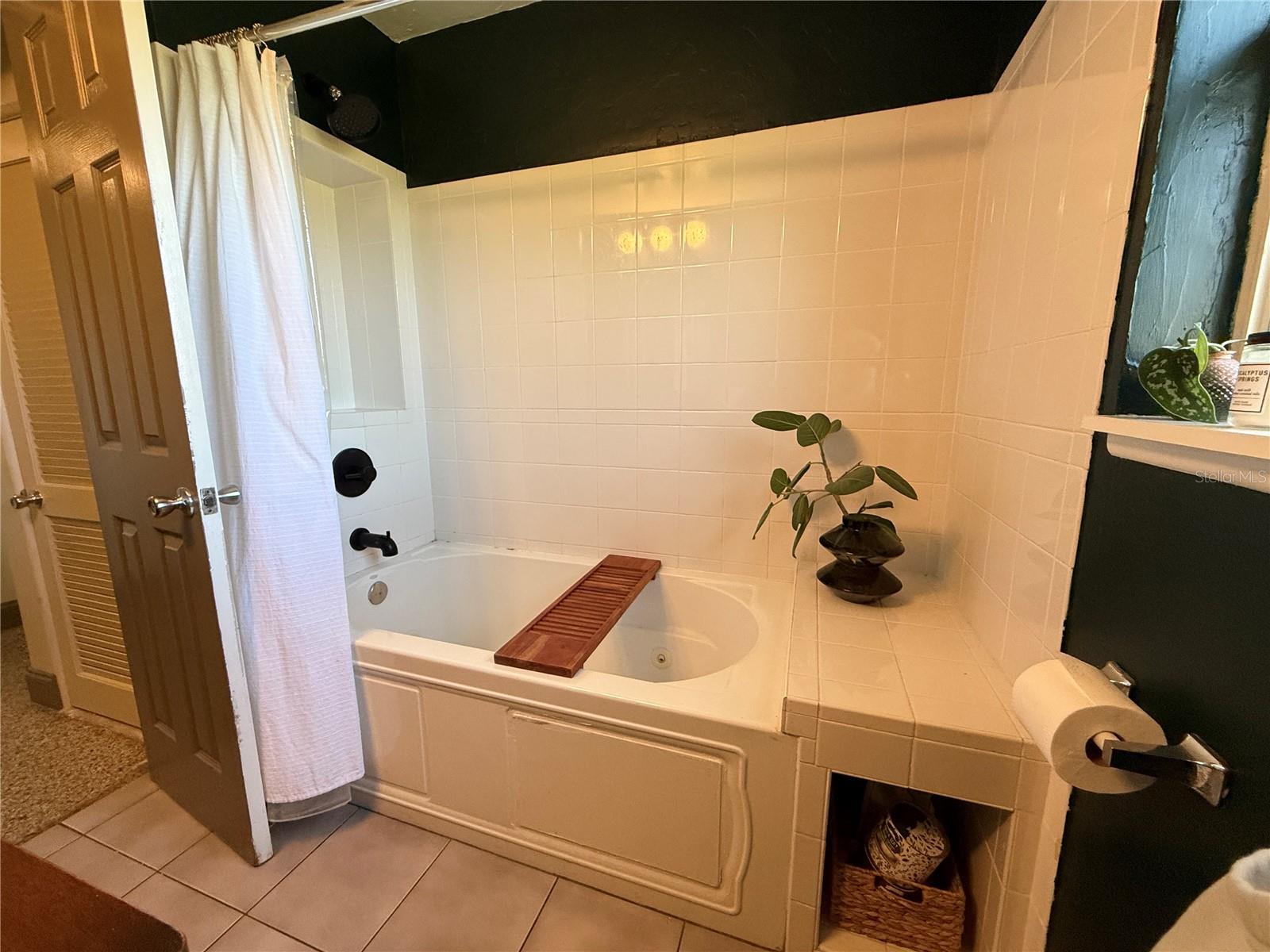 Image 10 of 22 For 712 Malone Drive