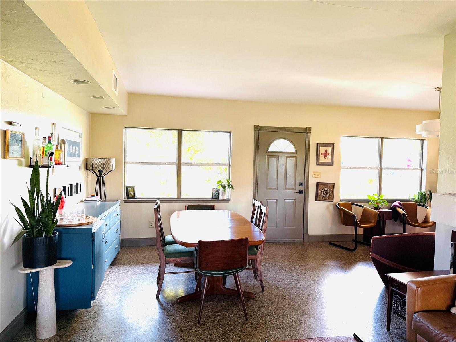 Image 7 of 22 For 712 Malone Drive