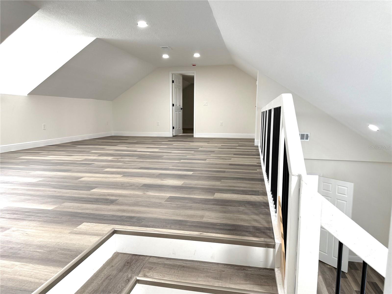 Image 4 of 18 For 2807 Orange Boulevard