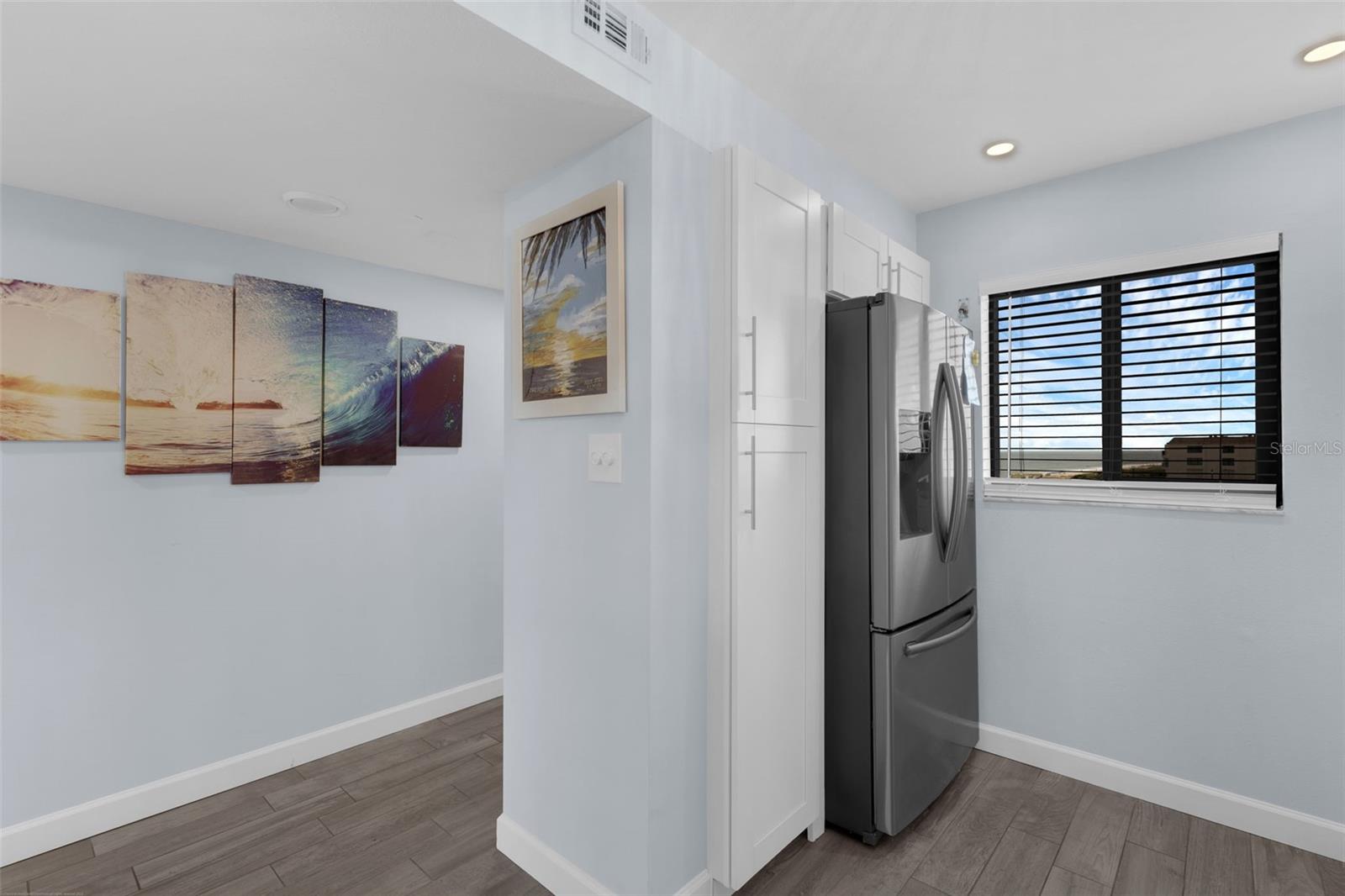 Image 10 of 46 For 3170 Atlantic Avenue 708