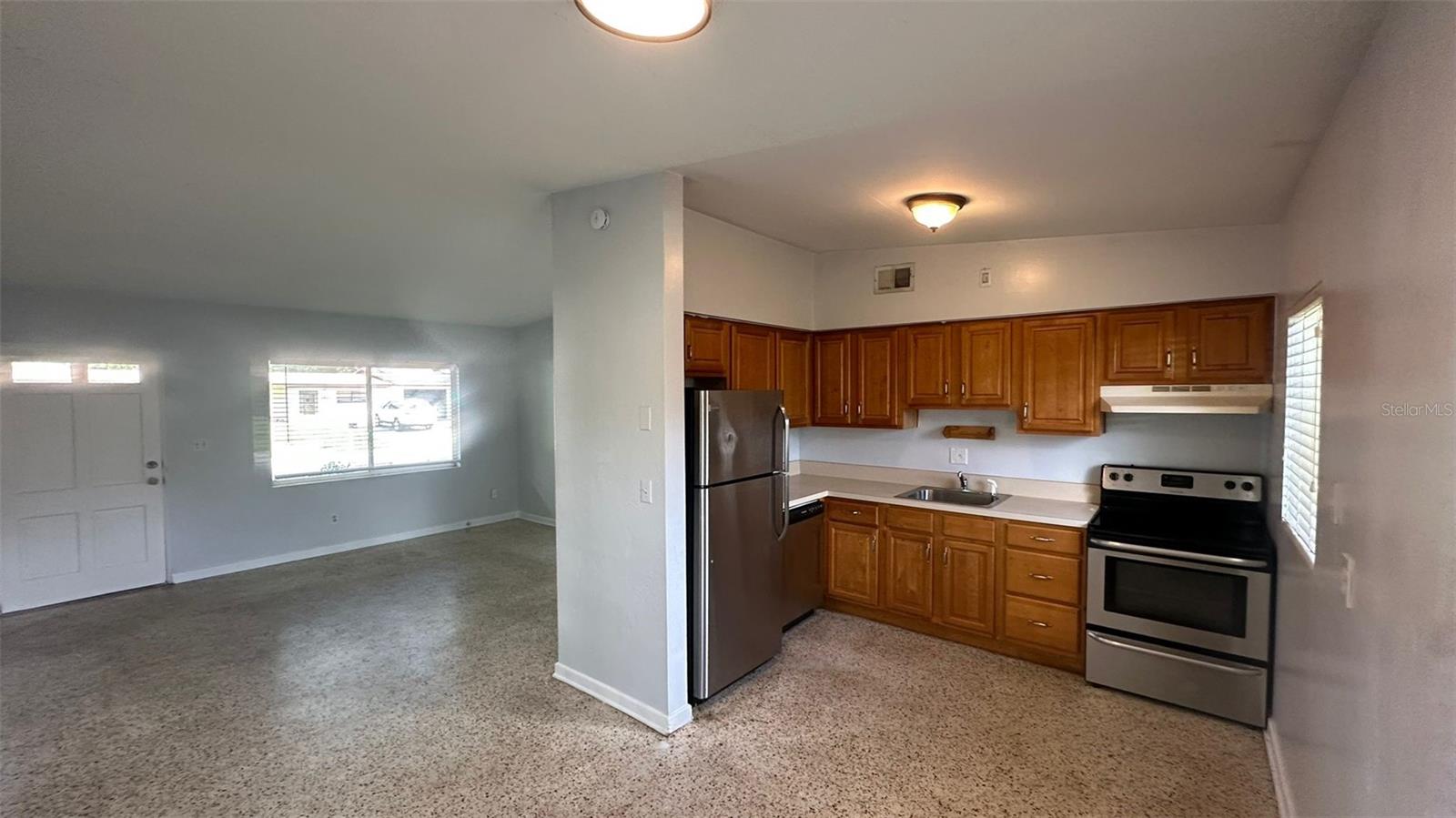 Image 5 of 8 For 1418 Beatrice Drive
