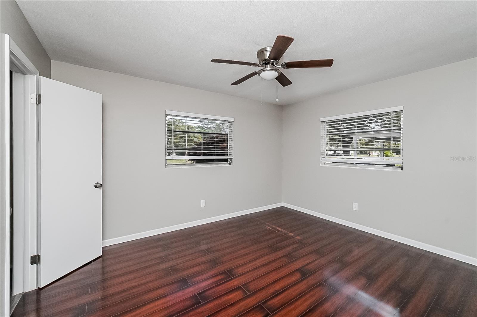 Image 11 of 16 For 518 Duncan Avenue