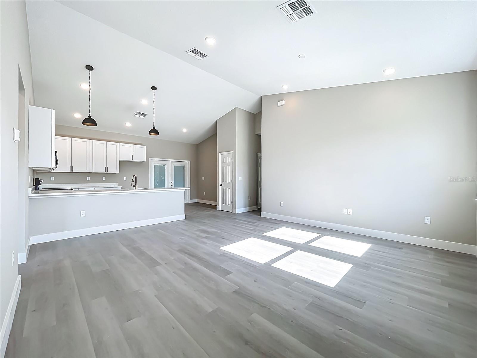 Image 10 of 45 For 11511 Lake Drive