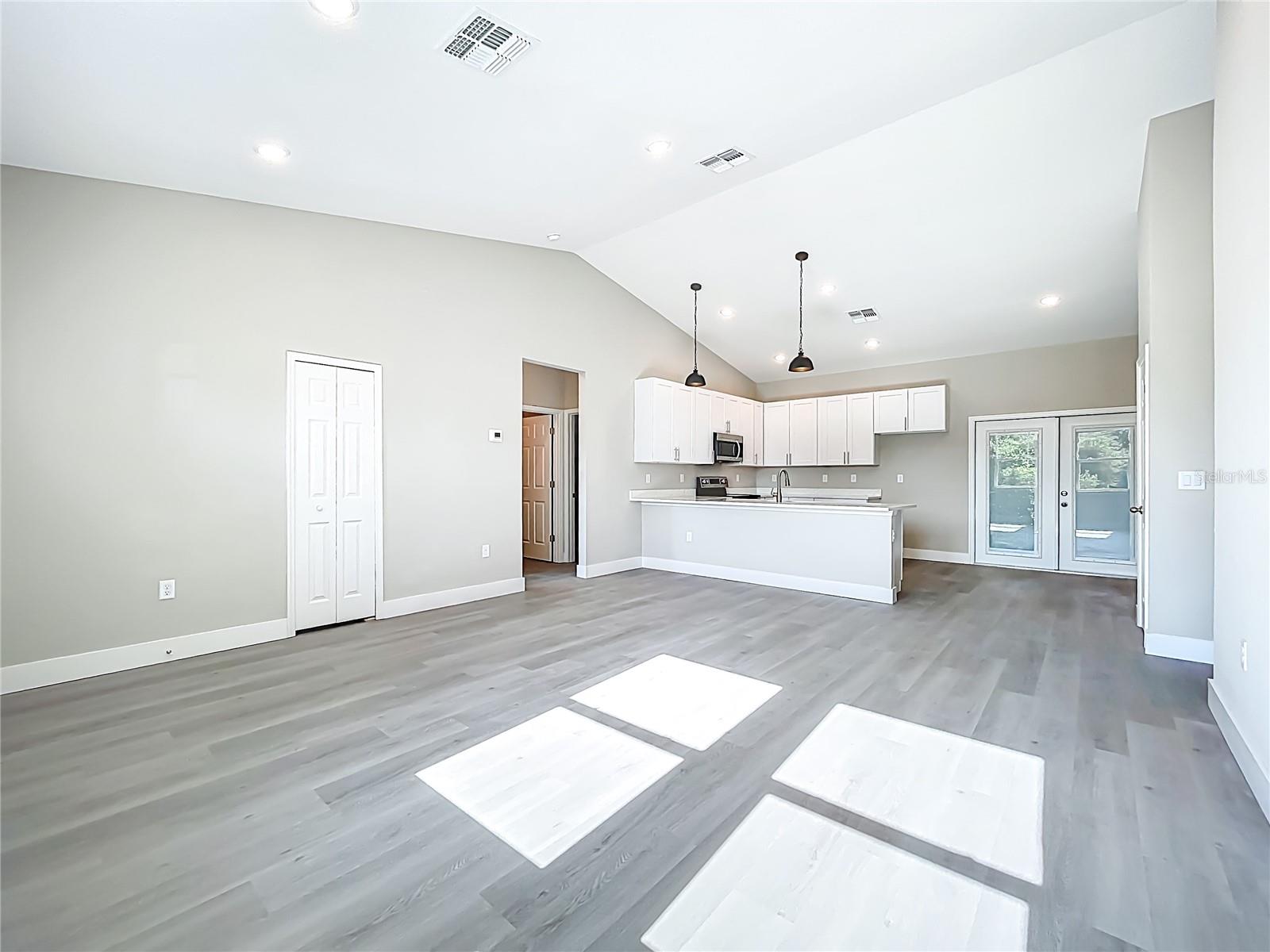 Image 13 of 45 For 11511 Lake Drive