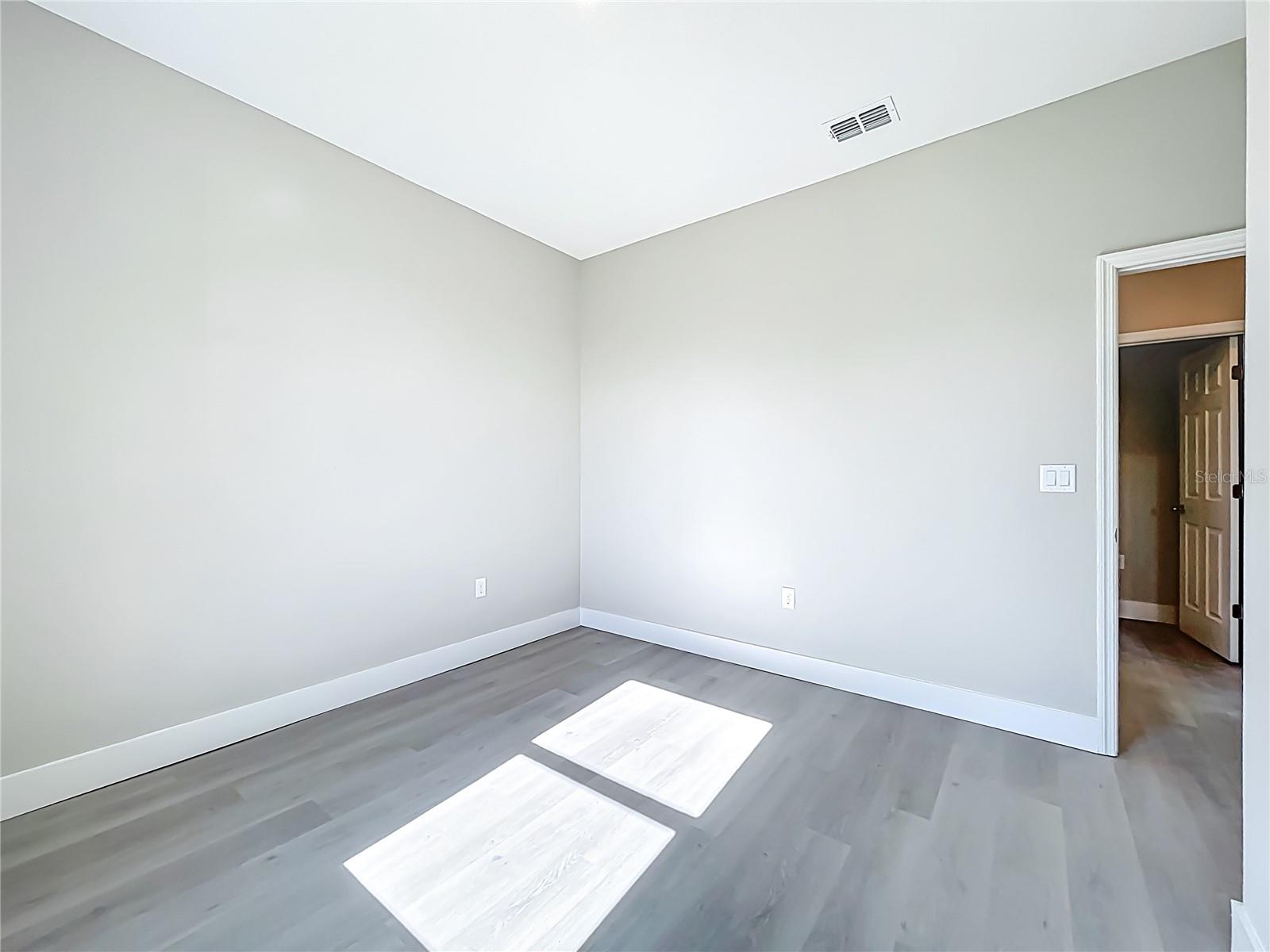 Image 21 of 45 For 11511 Lake Drive
