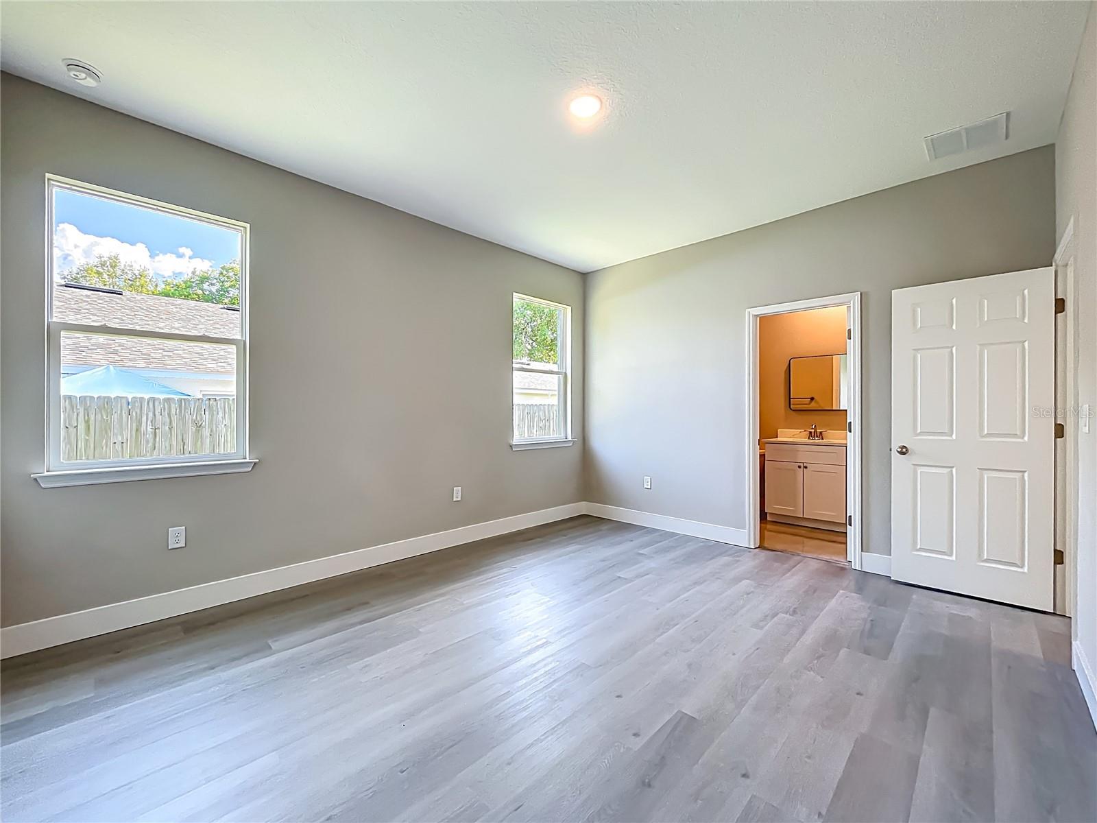 Image 23 of 45 For 11511 Lake Drive