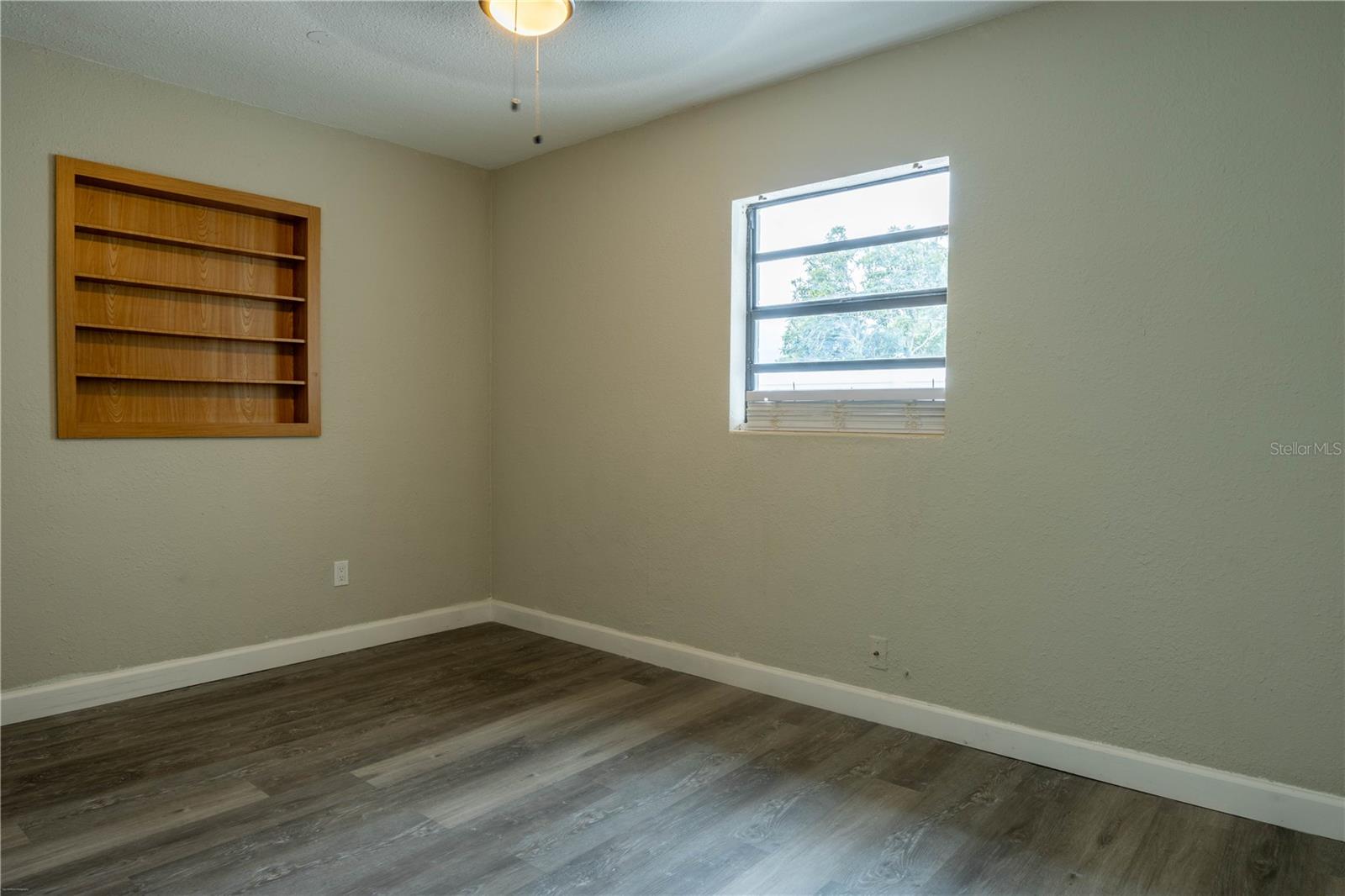 Image 17 of 21 For 4414 Lake Lawne Avenue