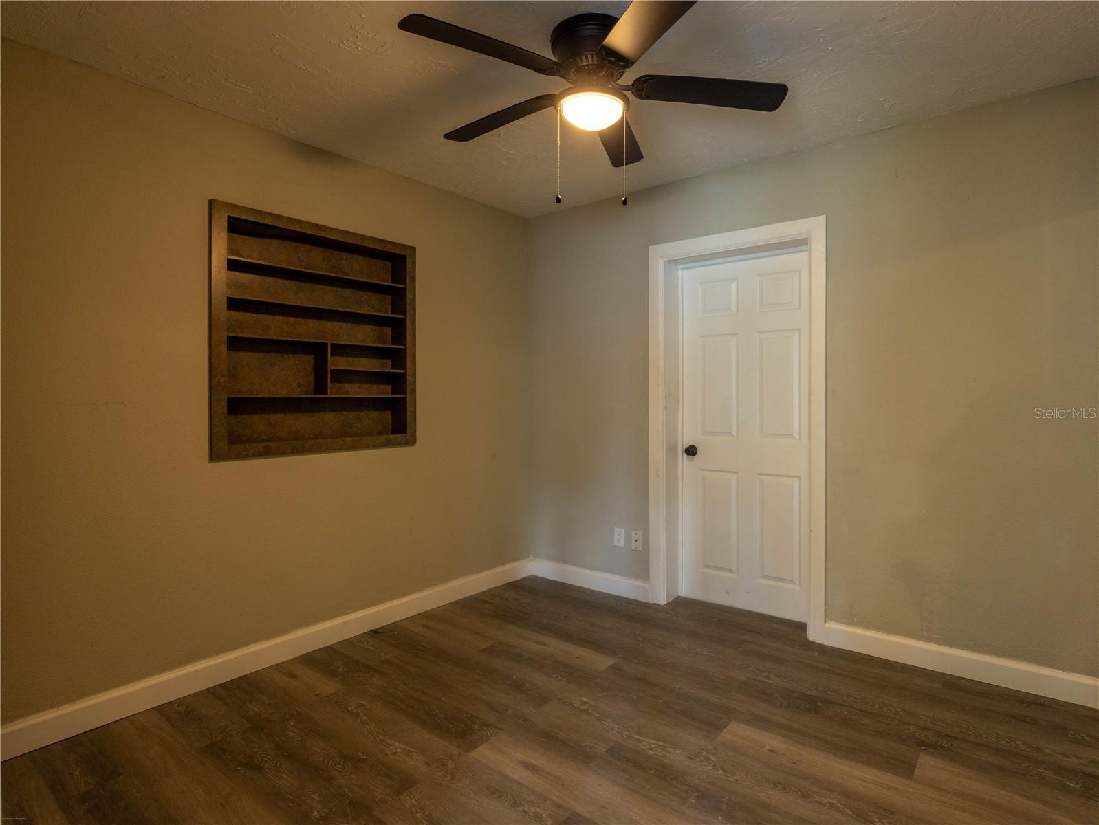 Image 19 of 21 For 4414 Lake Lawne Avenue