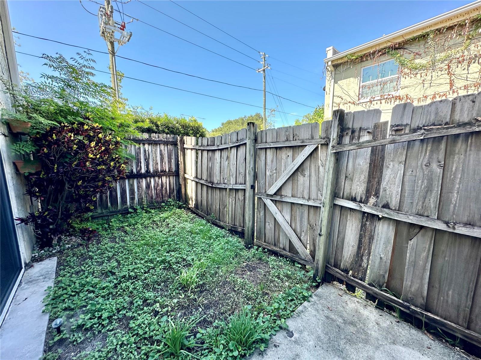 Image 11 of 12 For 3288 Bumby Avenue 1