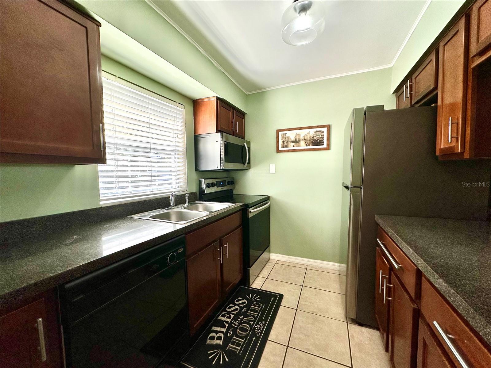 Image 4 of 12 For 3288 Bumby Avenue 1