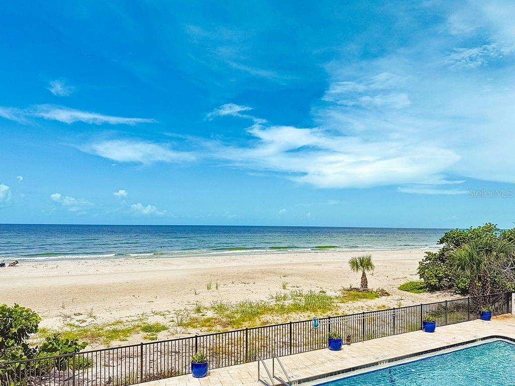 Image 16 of 96 For 19700 Gulf Boulevard 202