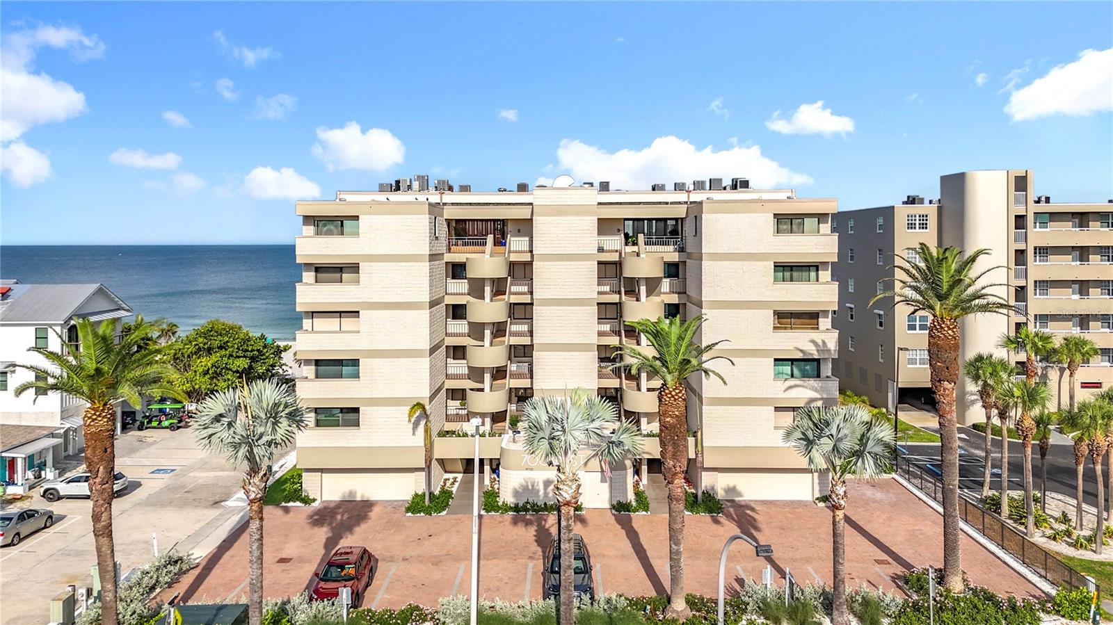Image 5 of 96 For 19700 Gulf Boulevard 202