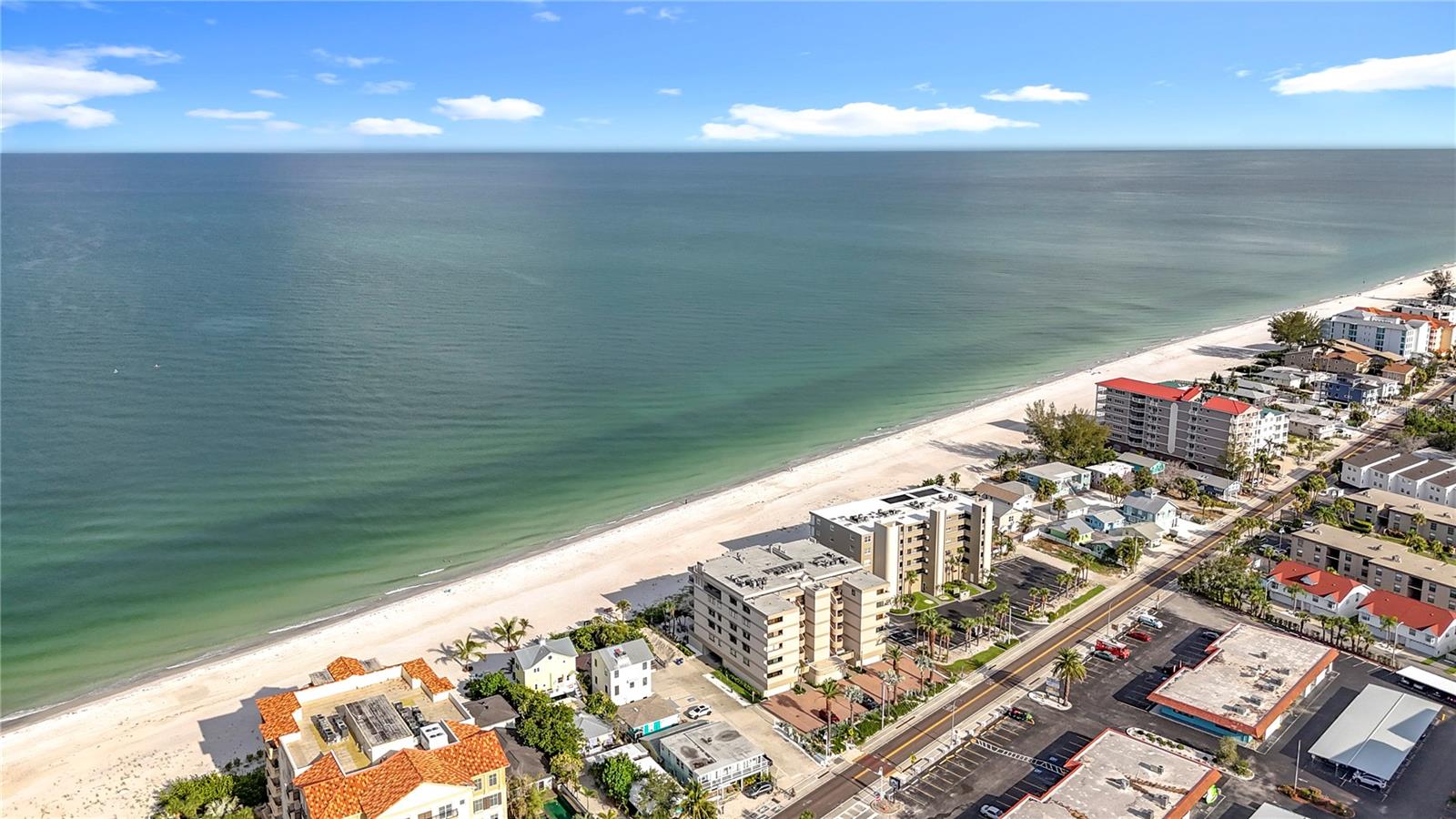 Image 89 of 96 For 19700 Gulf Boulevard 202
