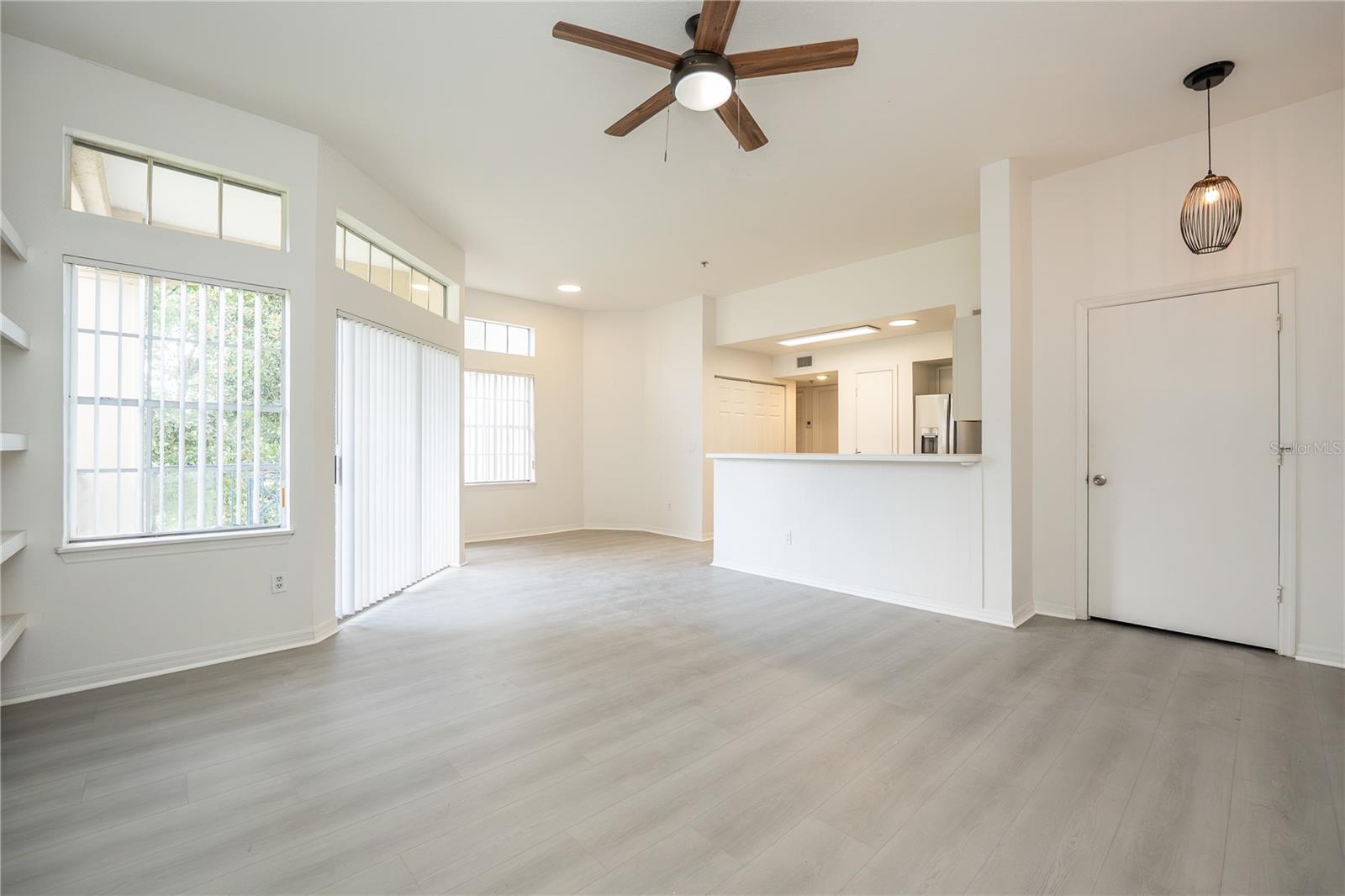 Image 5 of 13 For 7230 Westpointe Boulevard 1233