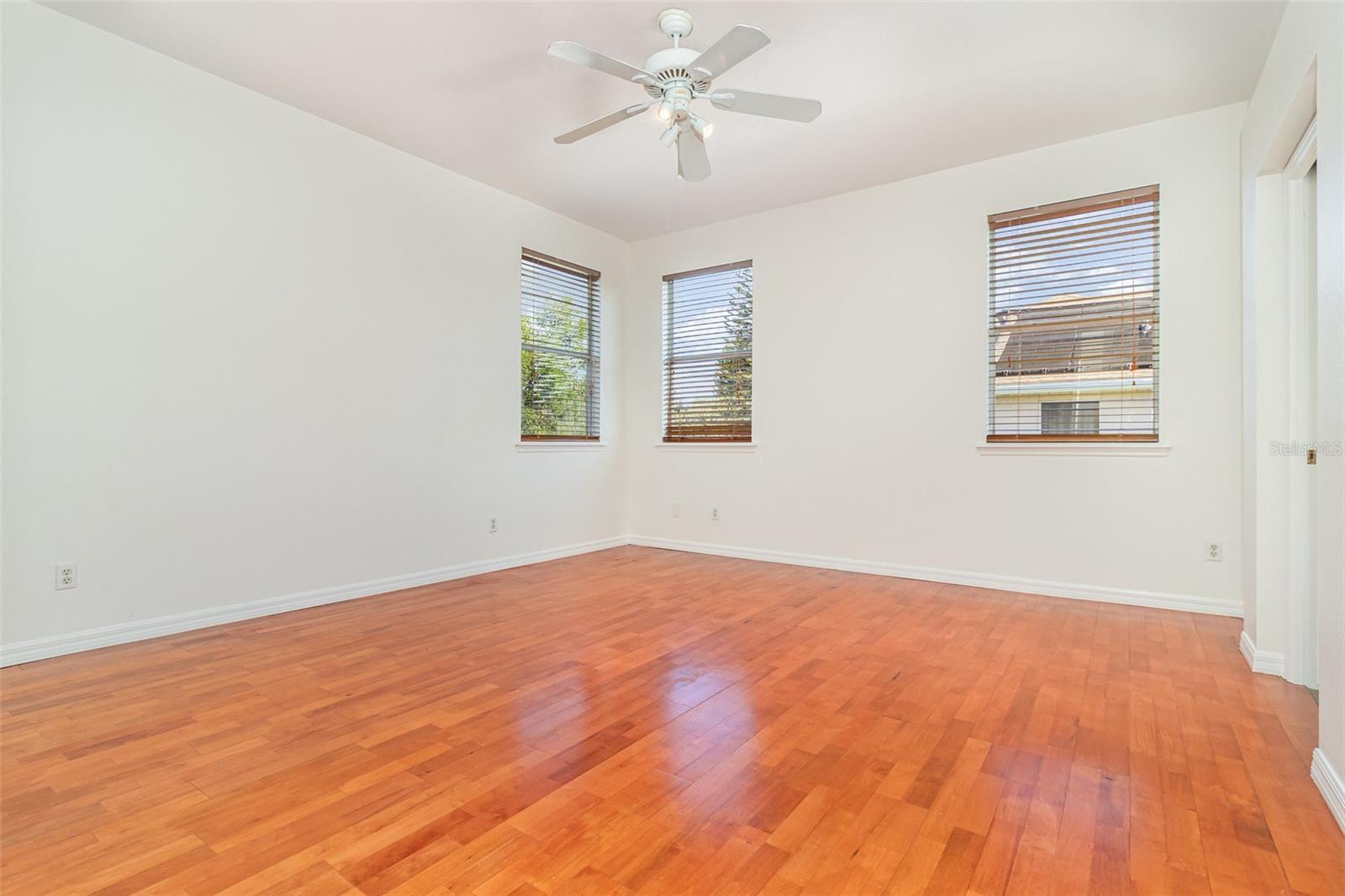 Image 15 of 26 For 880 Lancer Circle