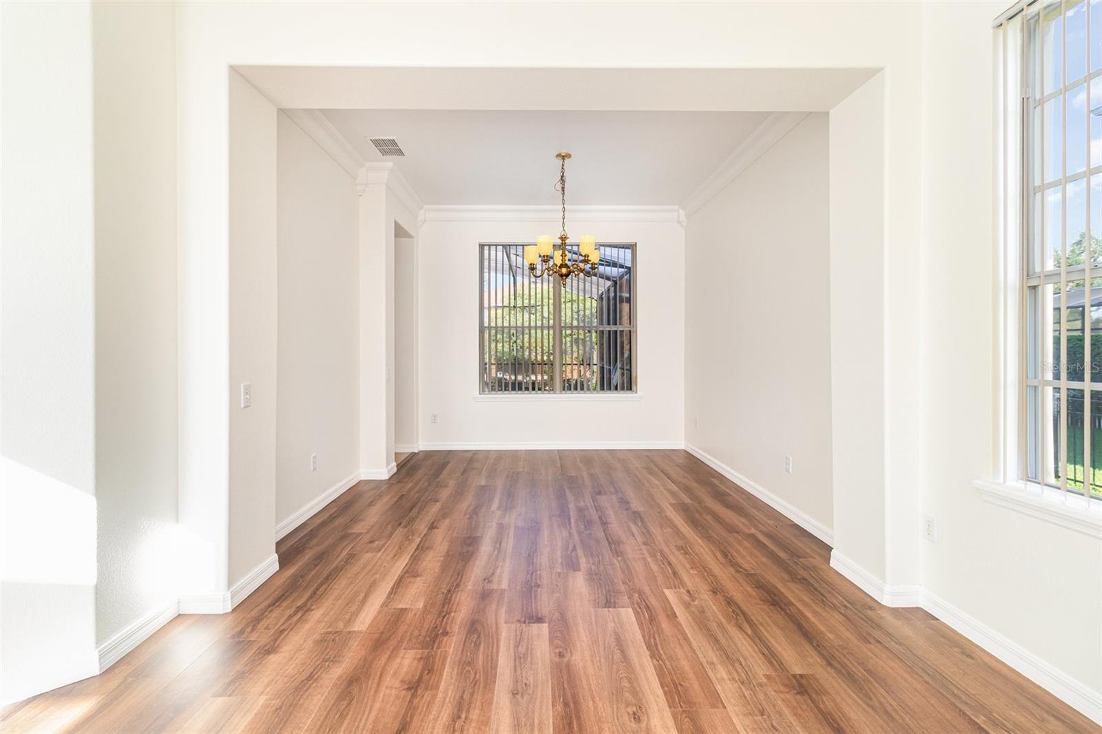 Image 6 of 26 For 880 Lancer Circle