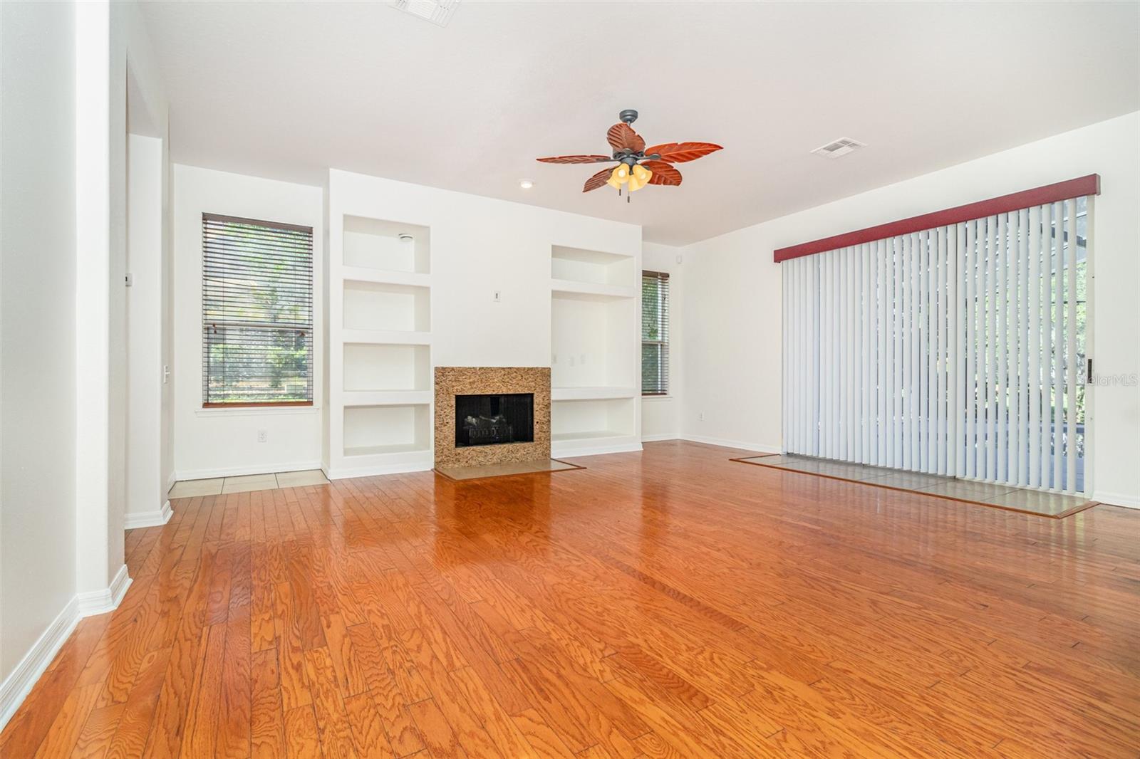 Image 7 of 26 For 880 Lancer Circle