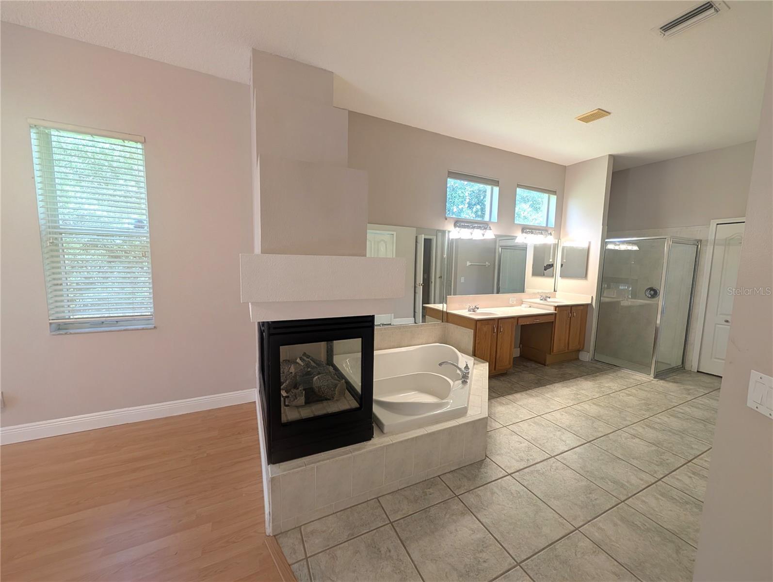 Image 12 of 31 For 10411 Riverburn Drive