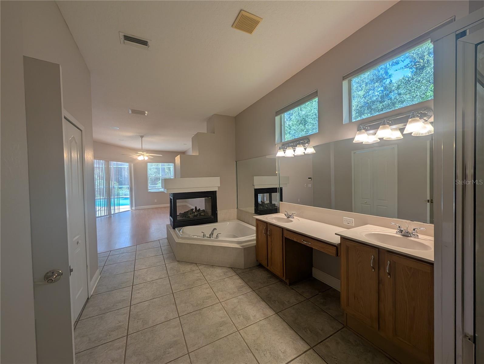 Image 13 of 31 For 10411 Riverburn Drive