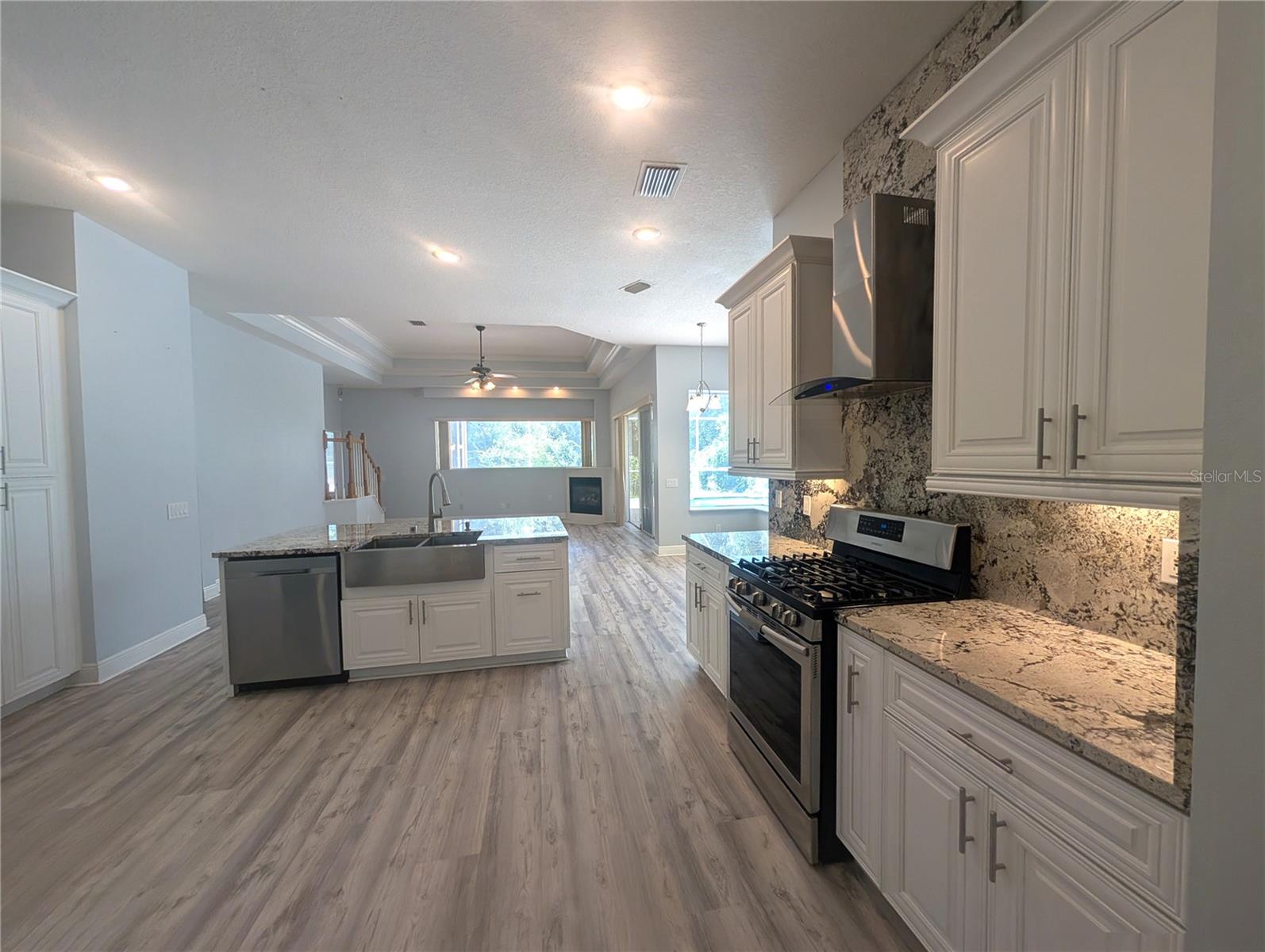 Image 16 of 31 For 10411 Riverburn Drive