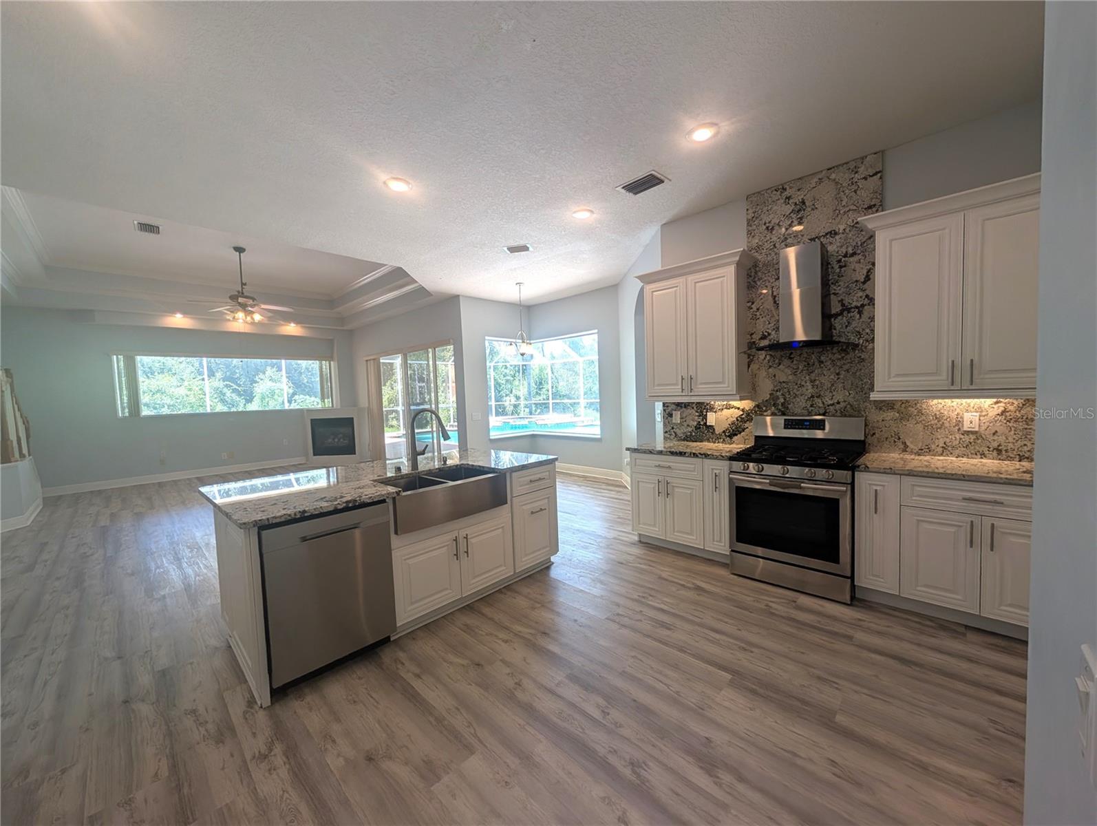 Image 17 of 31 For 10411 Riverburn Drive