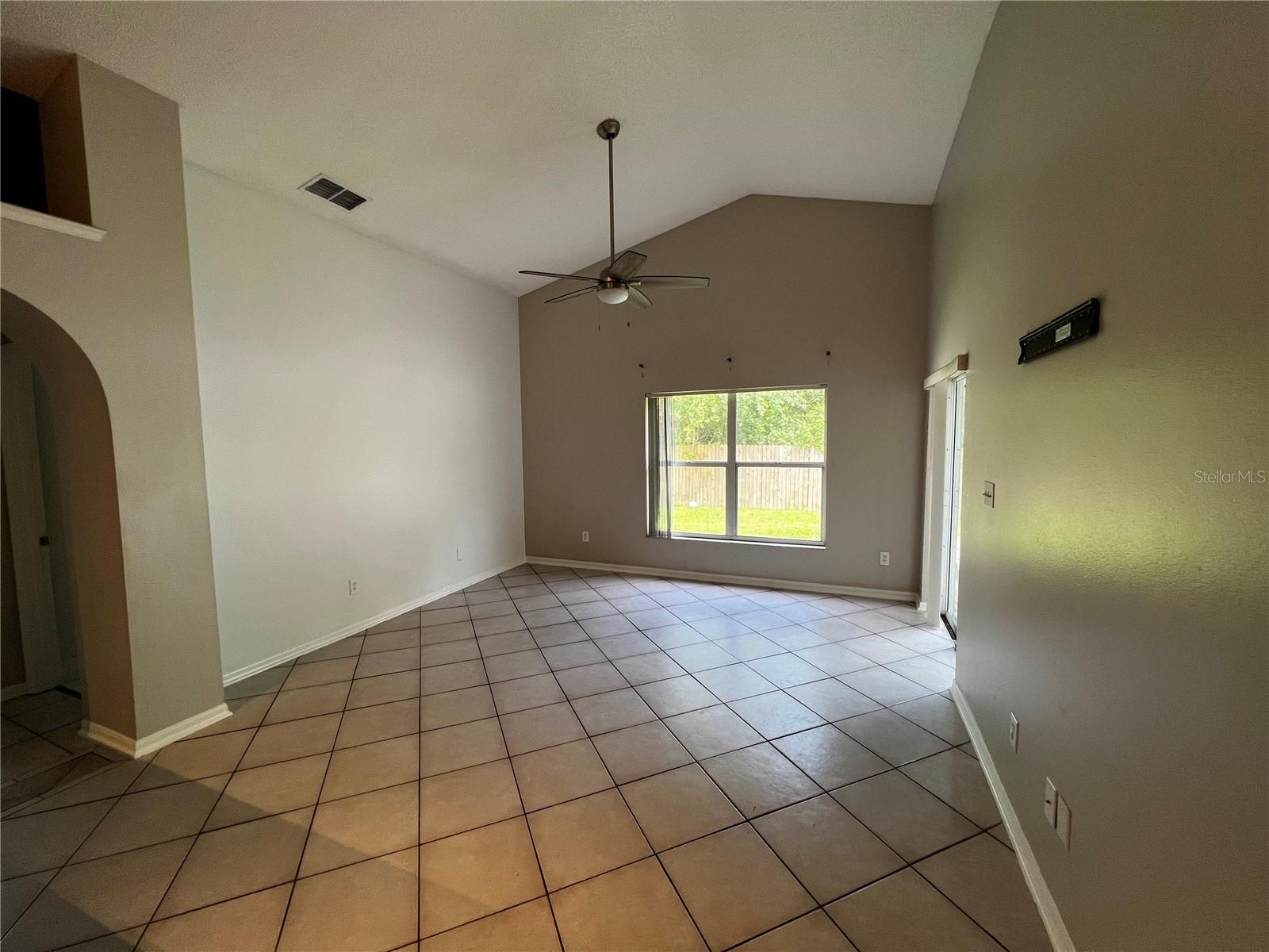 Image 7 of 18 For 2486 Shelby Circle
