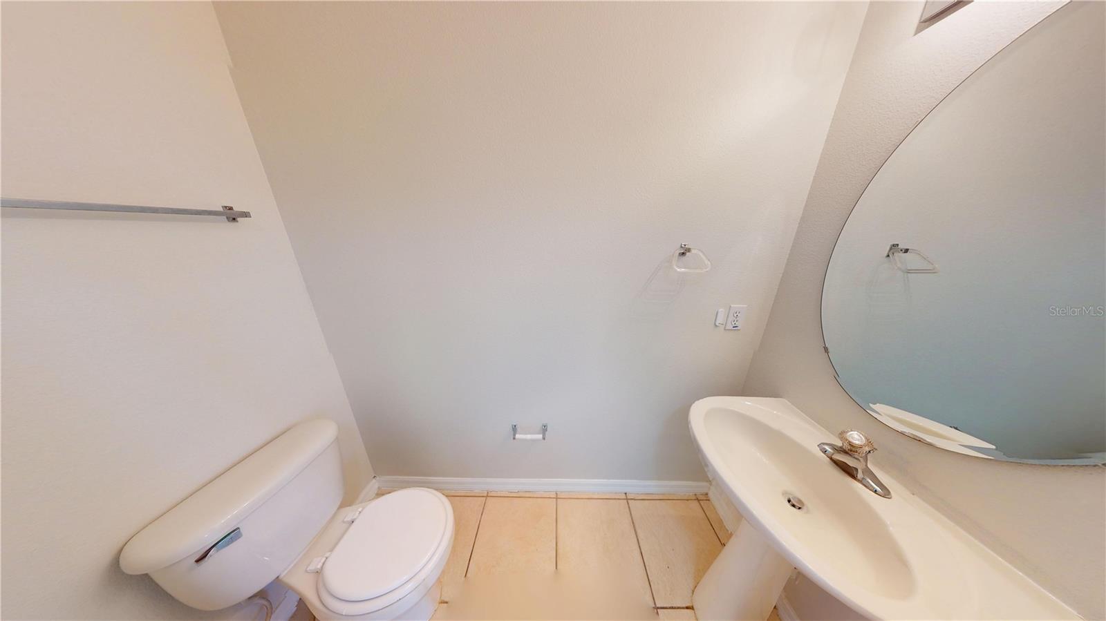 Image 11 of 25 For 3833 Klondike Place