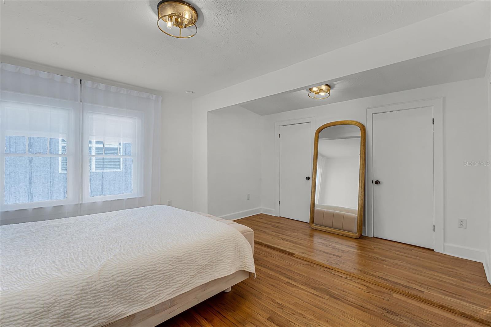 Image 19 of 48 For 11 Harvard Street