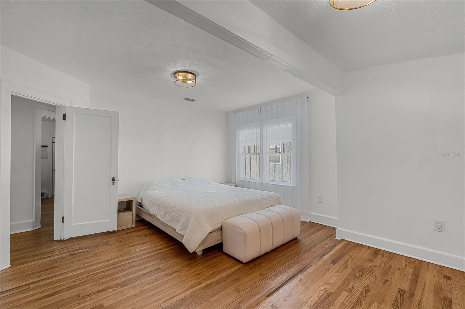 Image 20 of 48 For 11 Harvard Street