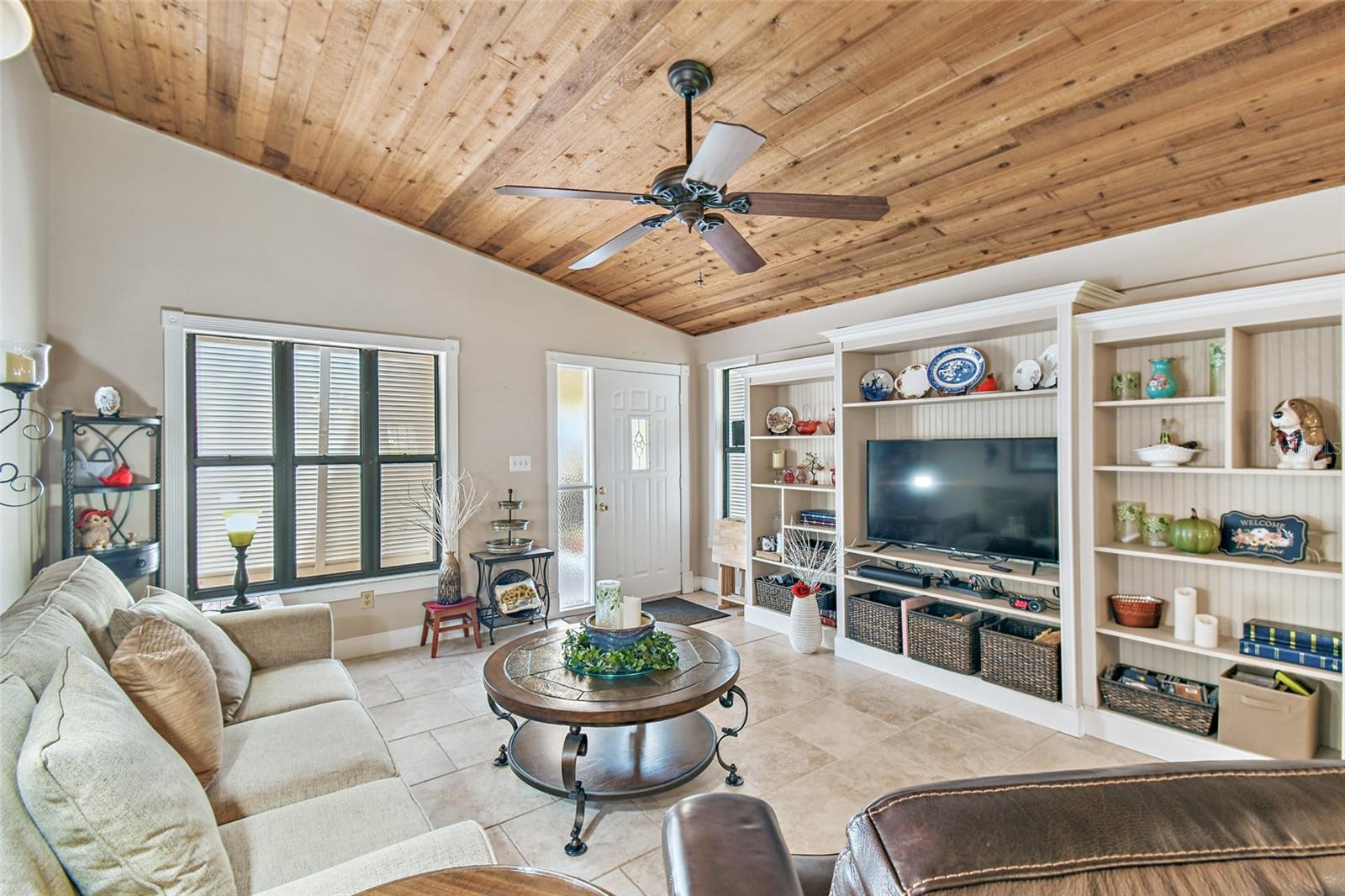 Image 15 of 64 For 3447 Trevino Circle