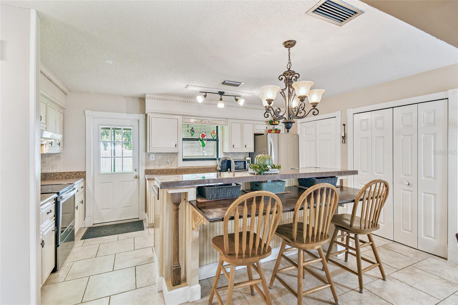 Image 18 of 64 For 3447 Trevino Circle