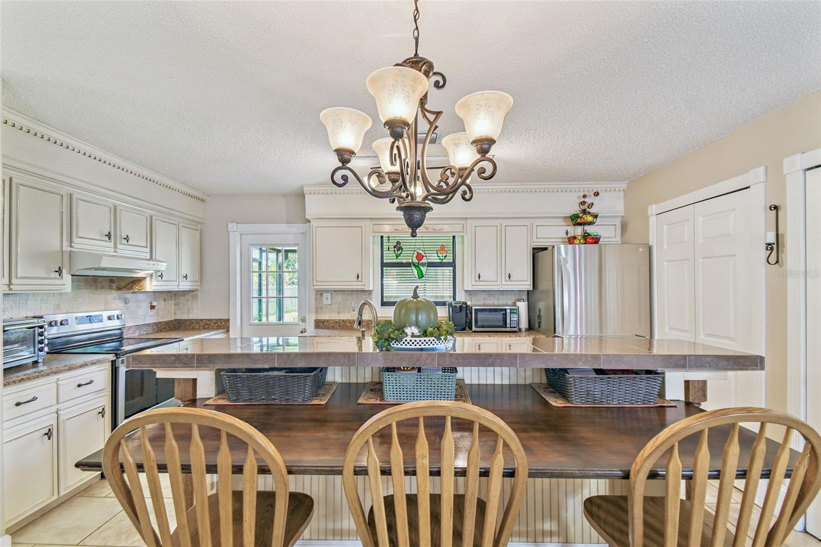 Image 19 of 64 For 3447 Trevino Circle