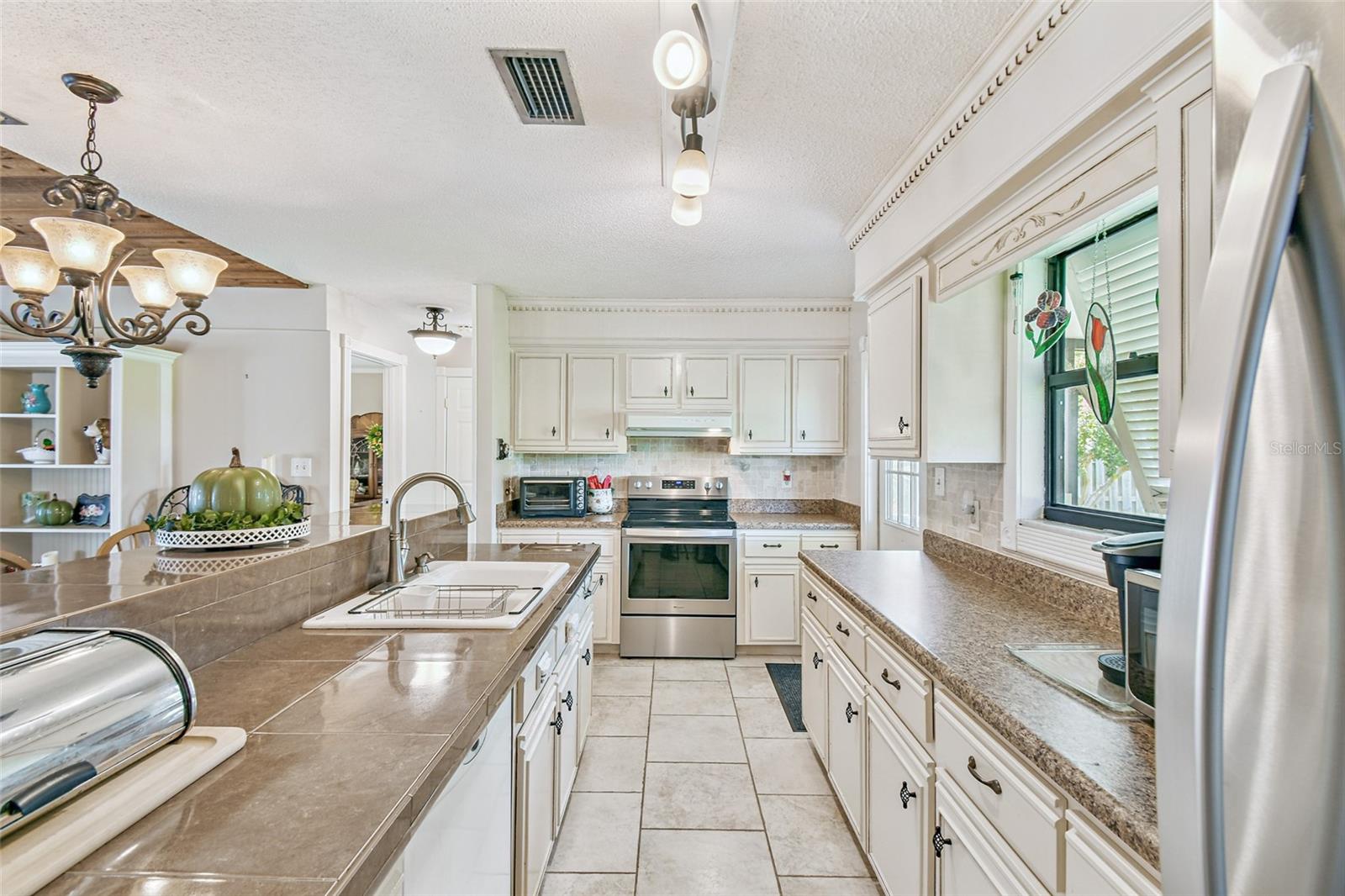 Image 21 of 64 For 3447 Trevino Circle