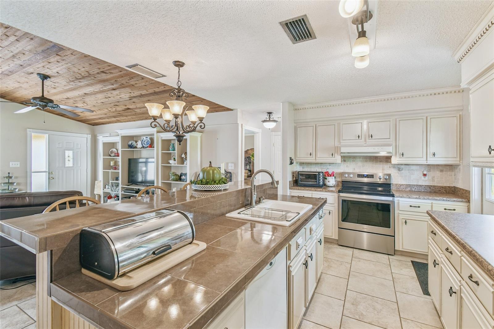 Image 22 of 64 For 3447 Trevino Circle