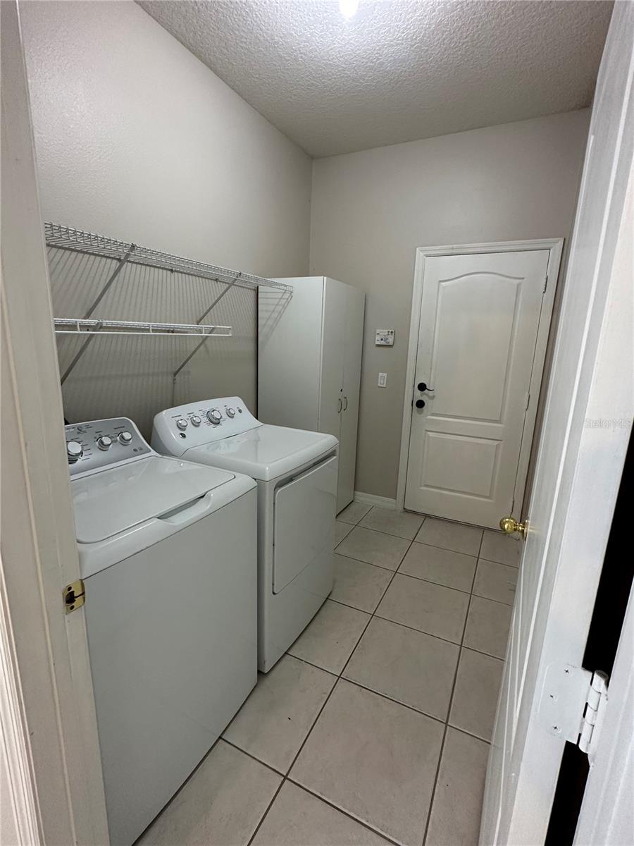 Image 19 of 20 For 10557 Moss Rose Way