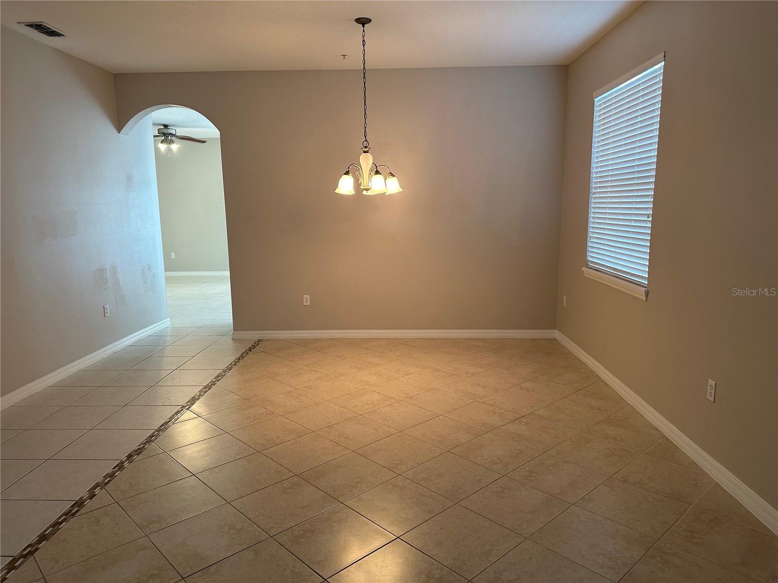 Image 7 of 20 For 10557 Moss Rose Way