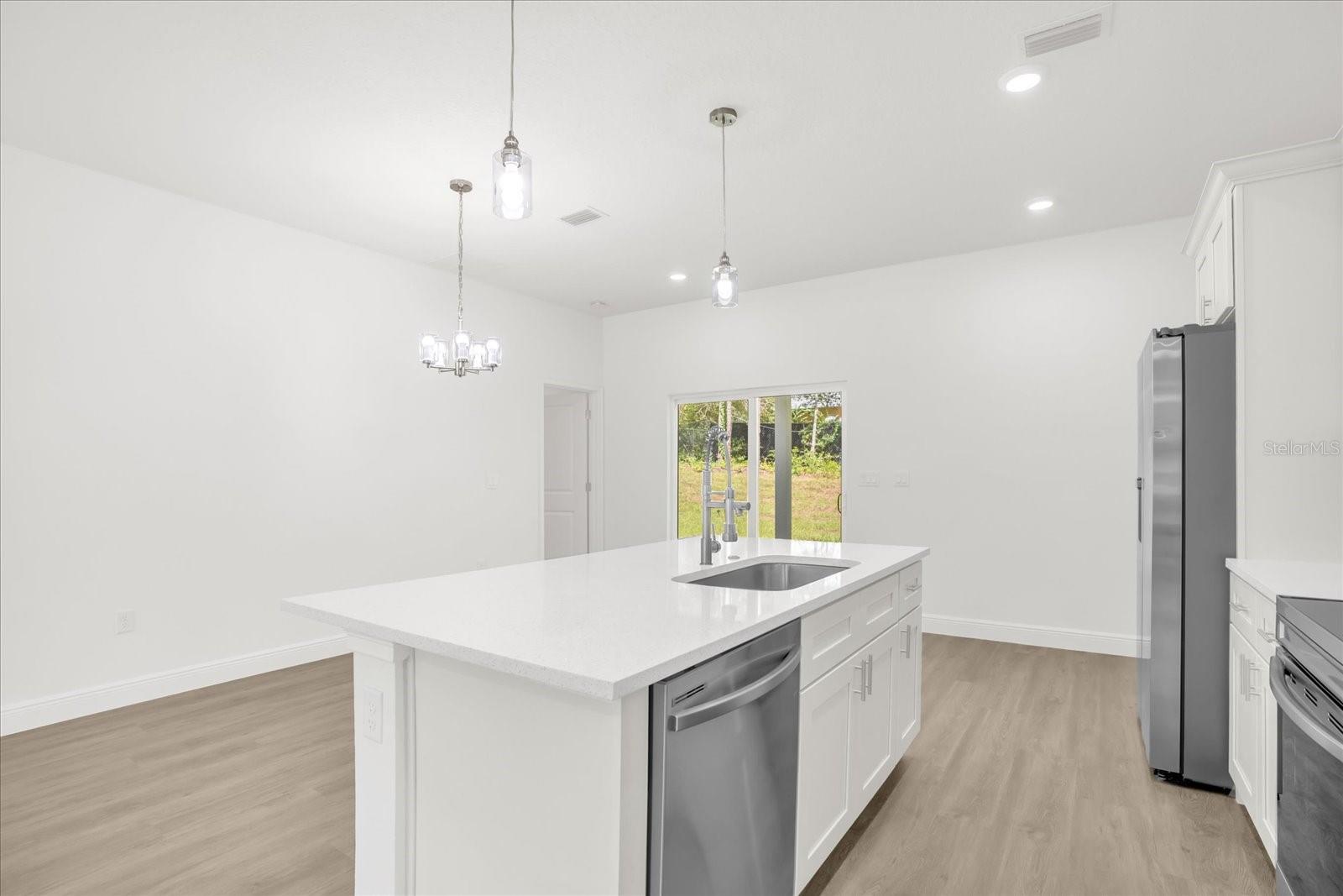 Image 11 of 57 For 99 Goldcoast Place