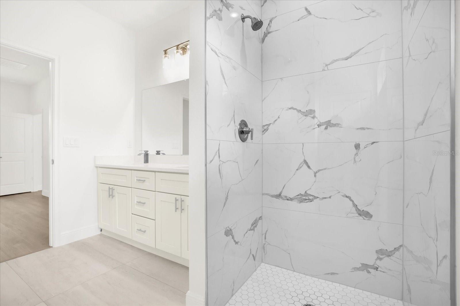 Image 15 of 57 For 99 Goldcoast Place