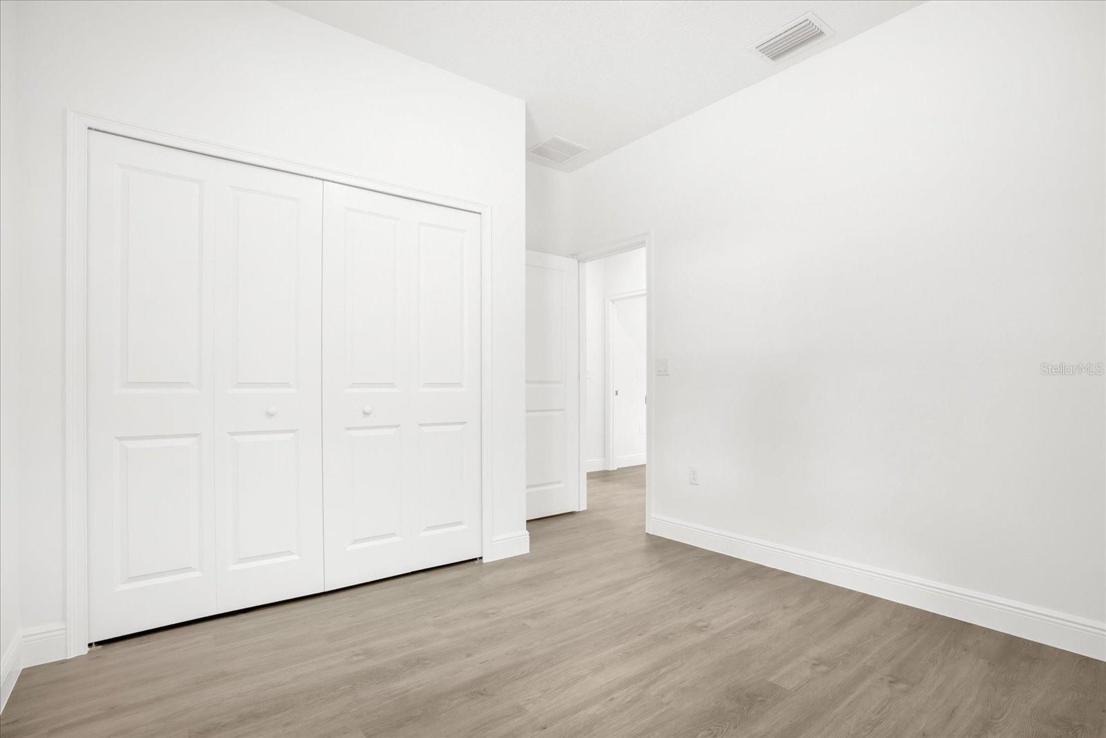 Image 17 of 57 For 99 Goldcoast Place