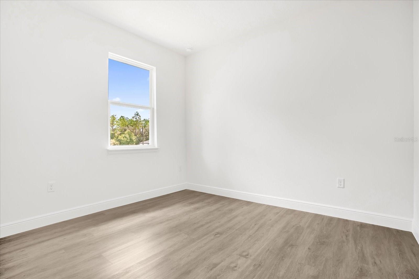 Image 36 of 57 For 99 Goldcoast Place