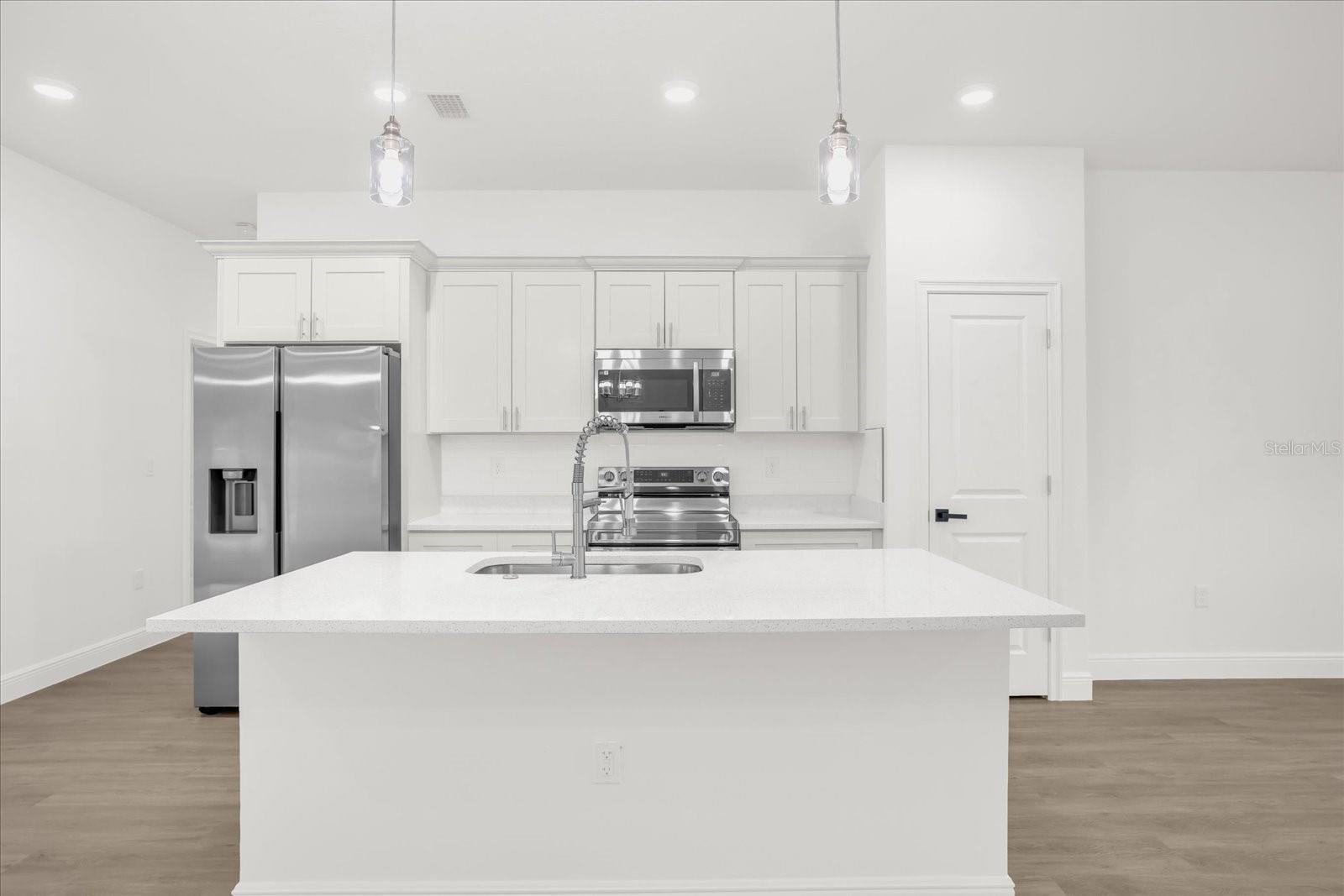 Image 9 of 57 For 99 Goldcoast Place