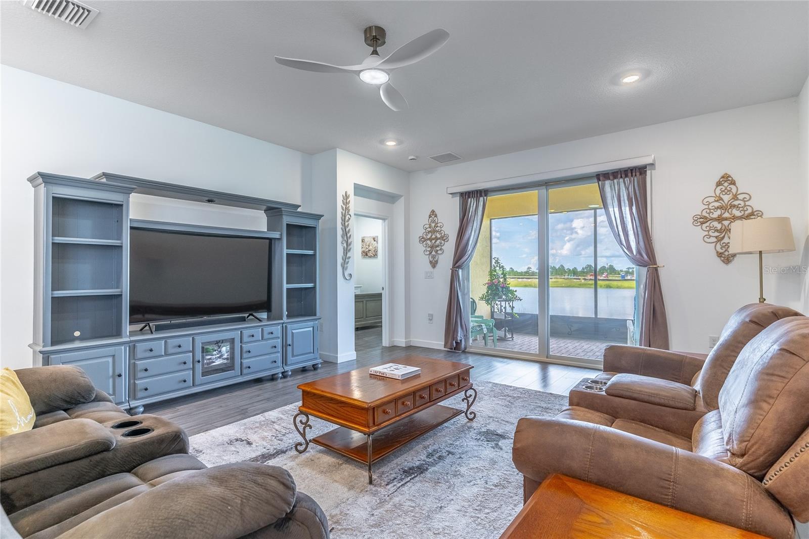 Image 23 of 41 For 2297 Cerulean Drive Nw