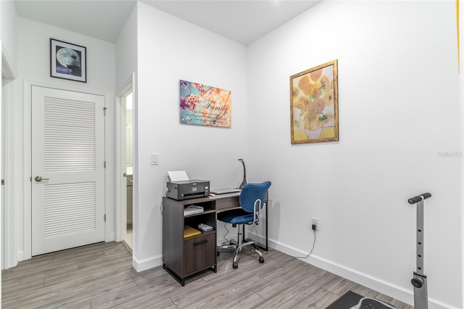 Image 32 of 41 For 2297 Cerulean Drive Nw