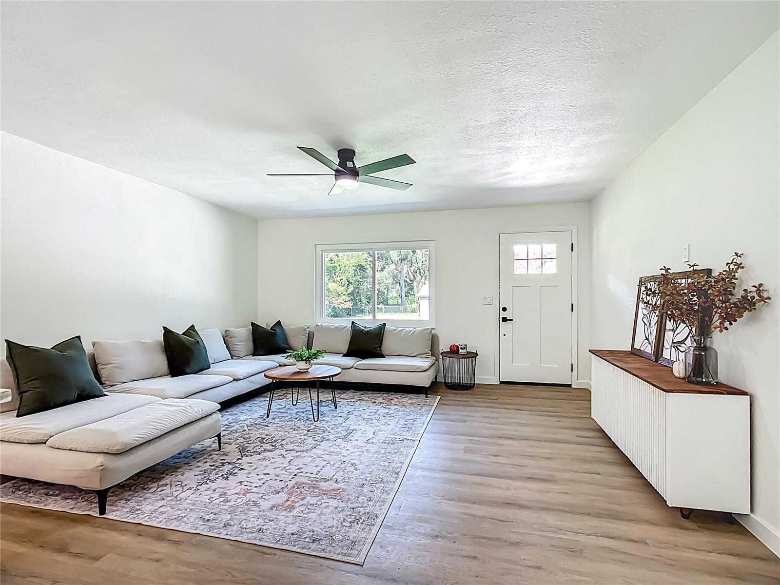 Image 4 of 29 For 5403 Carmen Lane