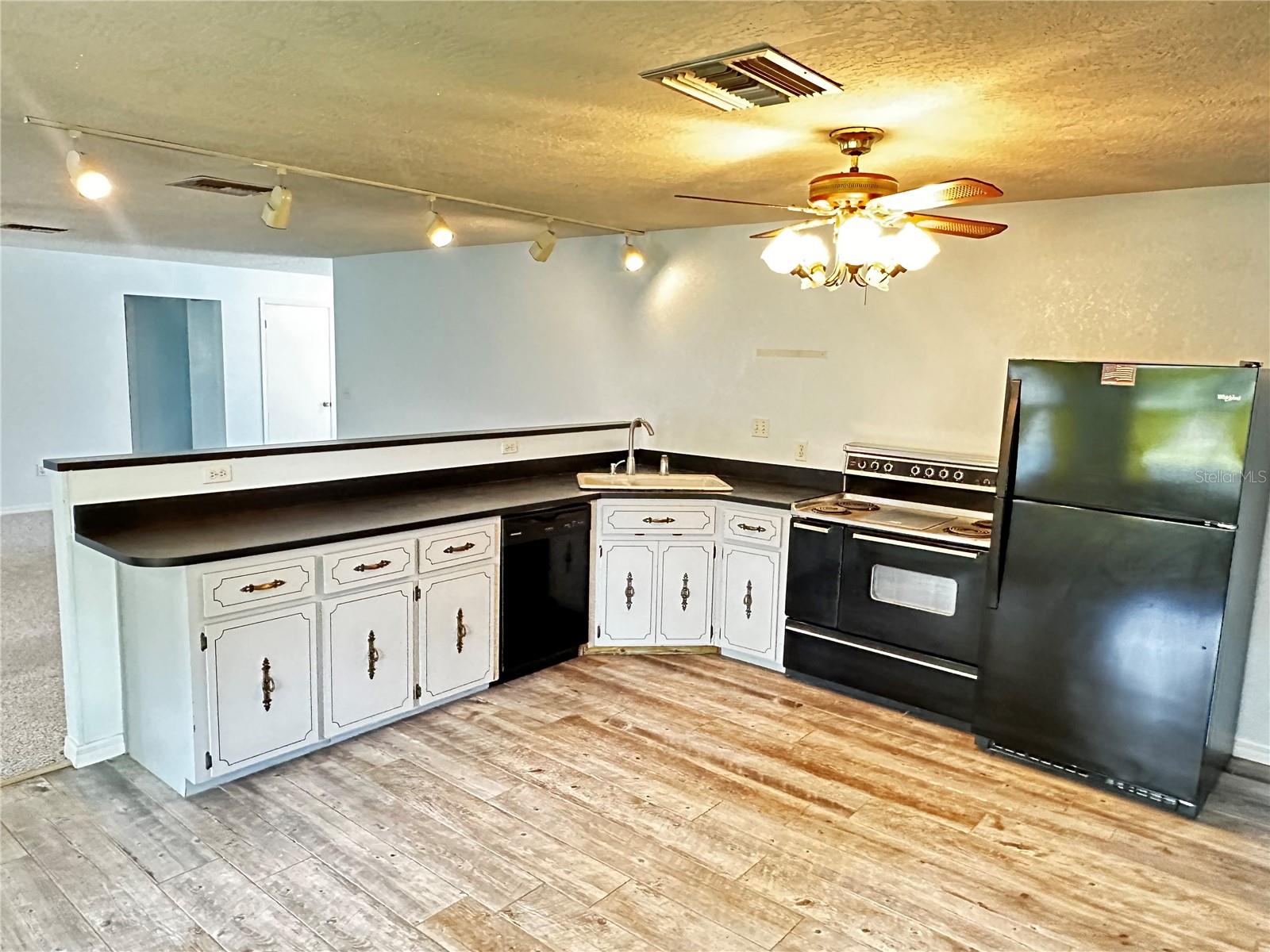 Image 7 of 26 For 3715 Canaveral Groves Boulevard