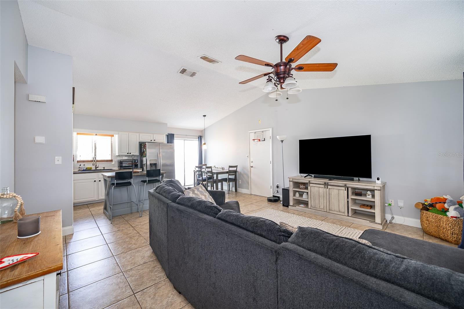 Image 6 of 24 For 2718 Hilda Court