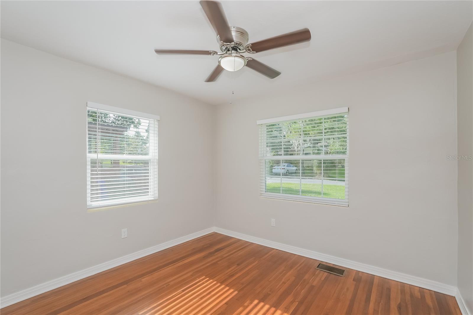 Image 13 of 16 For 823 Demington Street