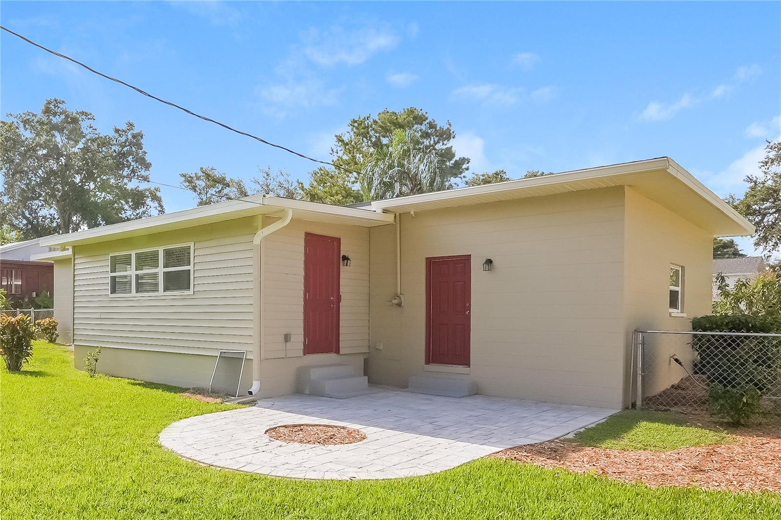 Image 16 of 16 For 823 Demington Street