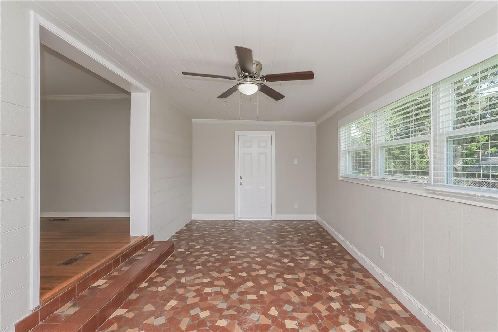 Image 6 of 16 For 823 Demington Street